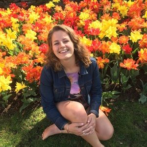 Meet your Posher, Kayla